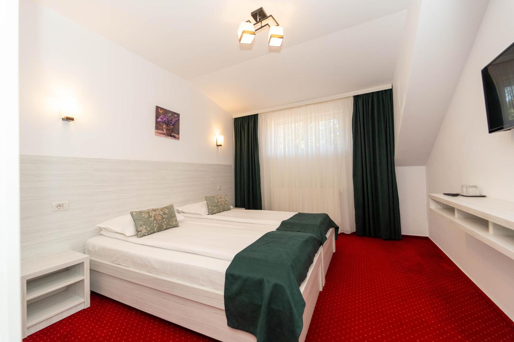 Hotel Cirus 普雷代亚尔 外观 照片