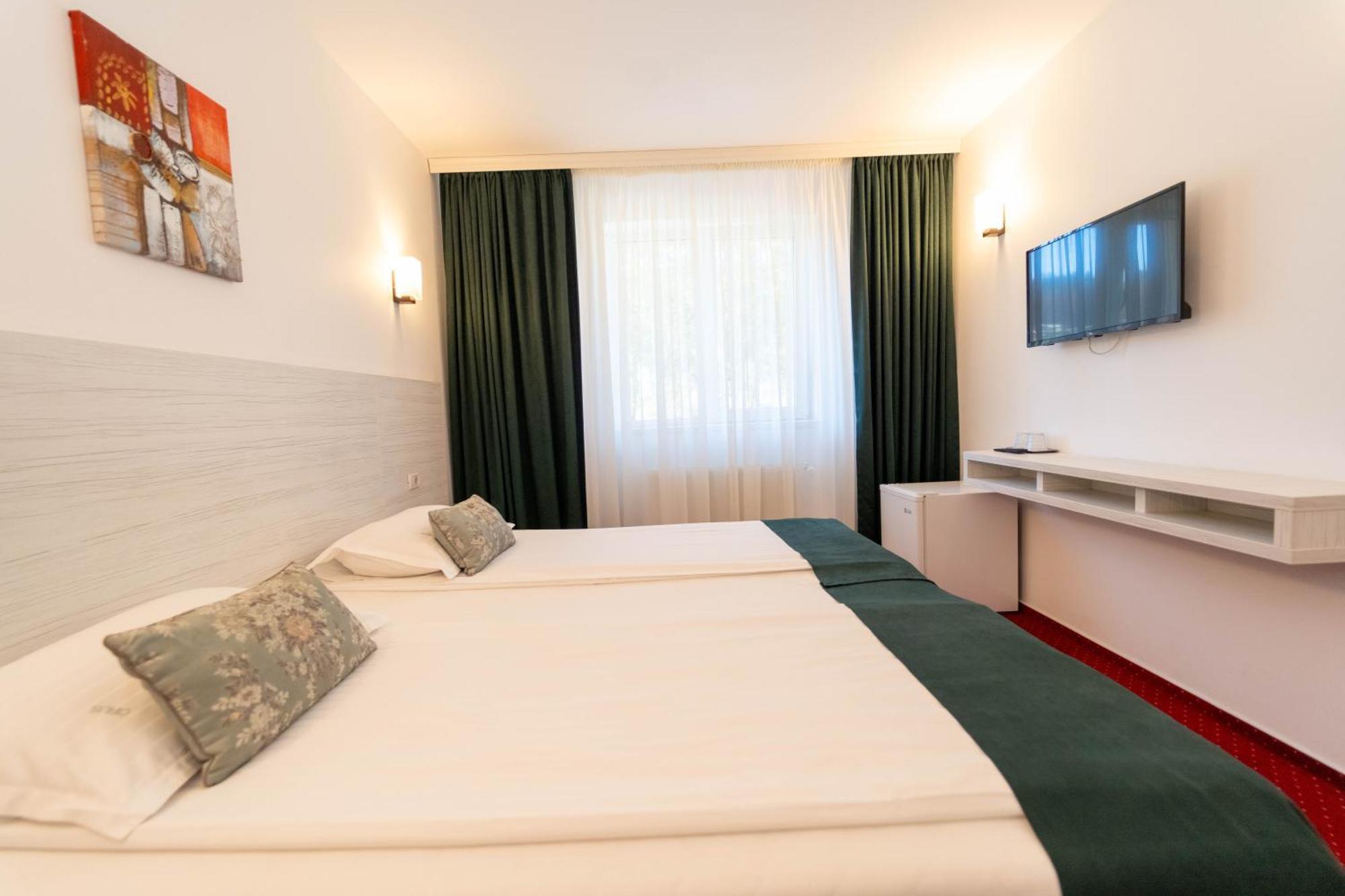 Hotel Cirus 普雷代亚尔 外观 照片